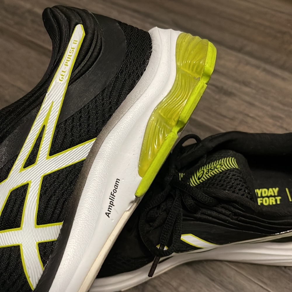 ASICS sneakers - Picture 5 of 8